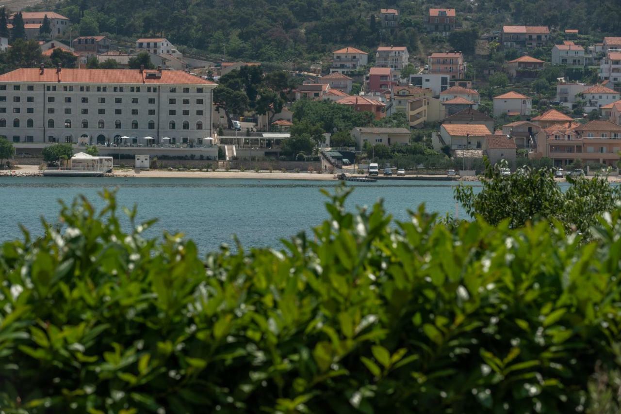 Apartments Flora Trogir Exterior photo
